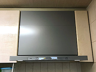 横浜市港北区にお住まいのK様宅のレンジフードを「NFG6S13MSI(L)」に交換させていただきました。