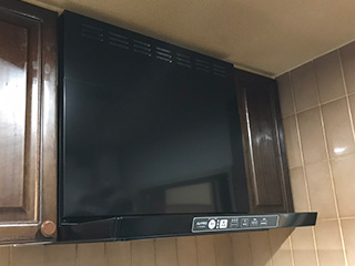 2020年7月20日、横浜市保土ヶ谷区にお住まいのF様宅のレンジフードをリンナイ「TLRシリーズ」TLR-3S-AP601BKに交換させていただきました。