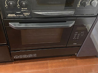 2020年12月14日、東京都国立市にお住まいのS様宅のオーブンをリンナイ「S15シリーズ」RSR-S15E-Bに交換させていただきました。