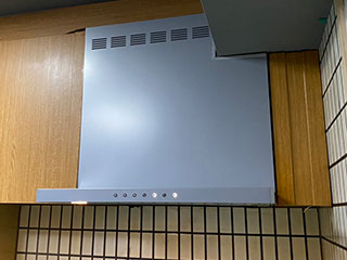 2022年7月21日、東京都葛飾区にお住まいのM様宅のレンジフードをパロマ「WNBS-Vタイプ」WNBSK606VDXMSILに交換させていただきました。